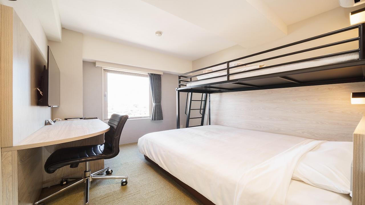 Super Hotel Chiba Ekimae Екстер'єр фото